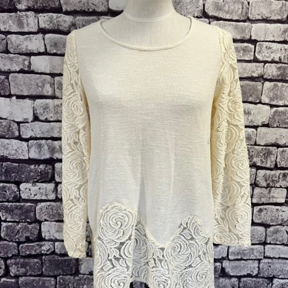 Chico's Asymmetrical Ivory Long Sleeve Blouse Size Small - Picture 1 of 9